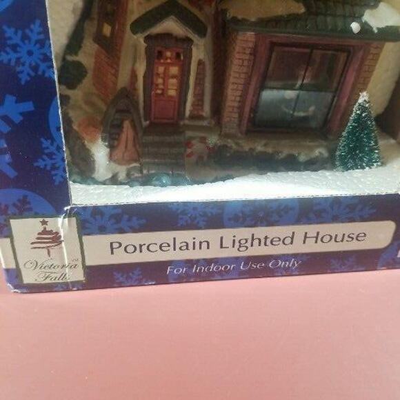 VICTORIA FALLS SERIES 5 PORCELAIN LIGHTED HOUSE CHRISTMAS VILLAGE MINIATURES - Picture 16 of 16